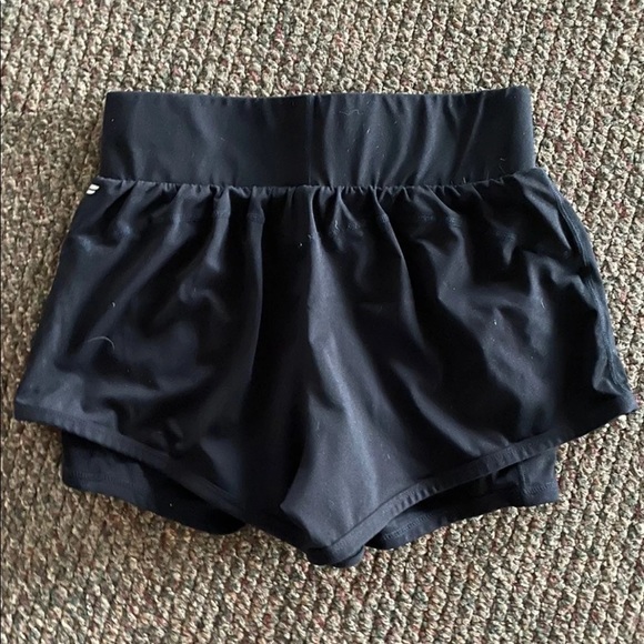 Fabletics Shorts - Picture 2 of 2